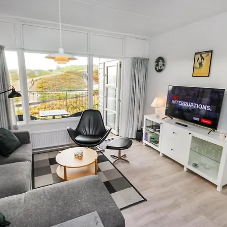 Paen Og Hyggelig Indrettet Sj3227 * ヘンネ・ストランド